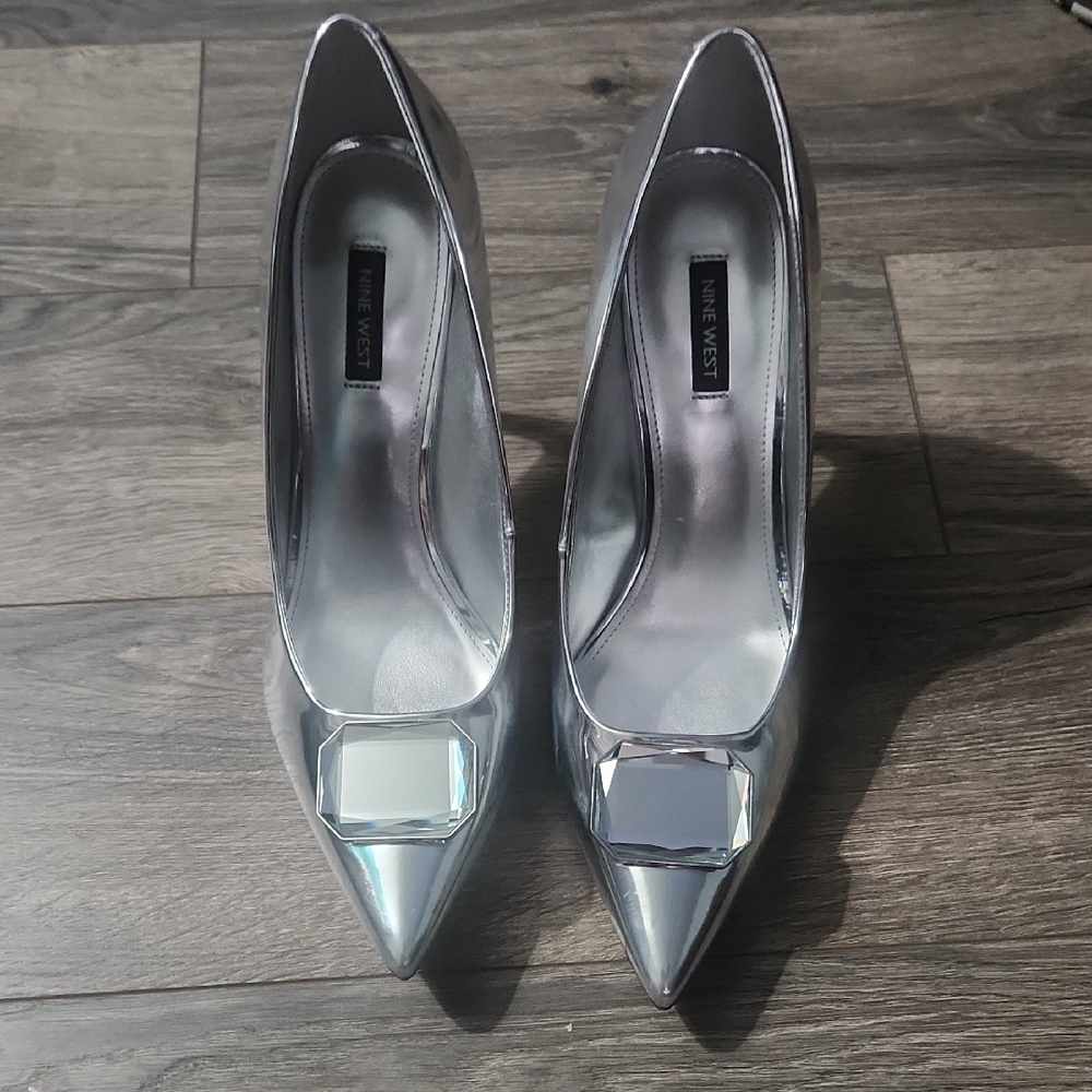 Nine West Metallic Silver Heels 4.5 Inch